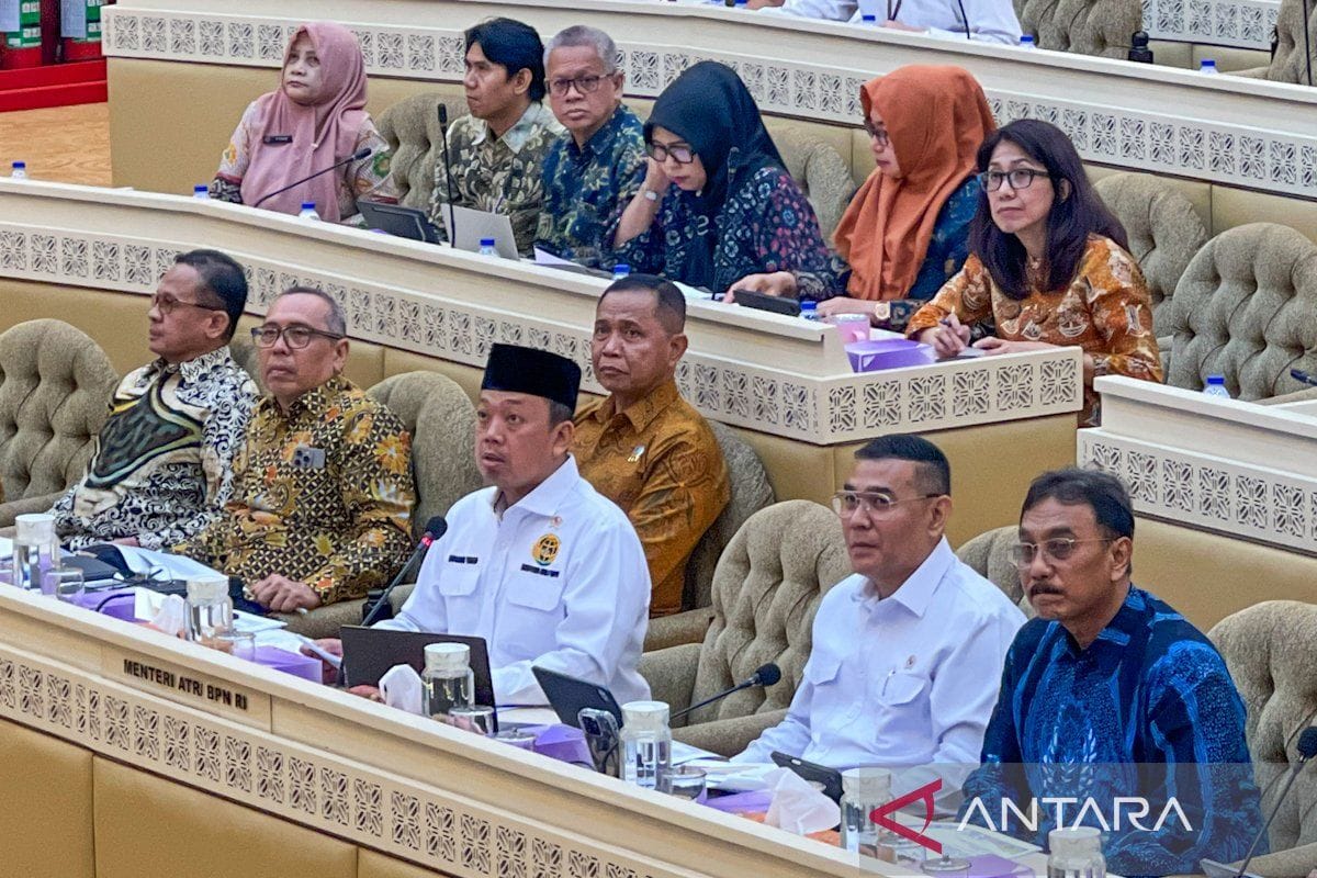 Menteri ATR: Sertifikasi tanah wakaf dipercepat untuk jaga aset umat