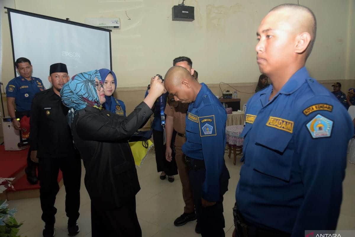 Pemkot Kendari gelar latihan keterampilan penyelamatan personel damkar