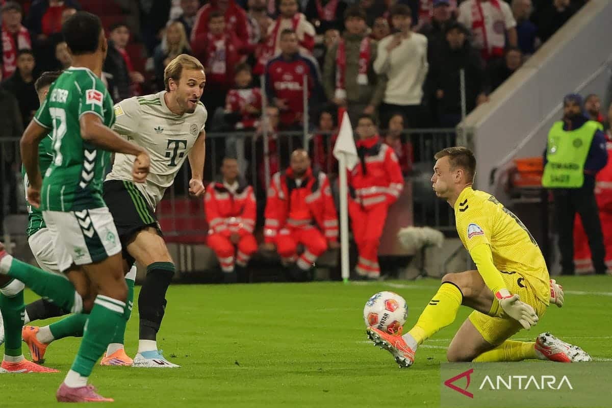 Klasemen Liga Jerman: Bayern tak terkalahkan, Dortmund tempel ketat