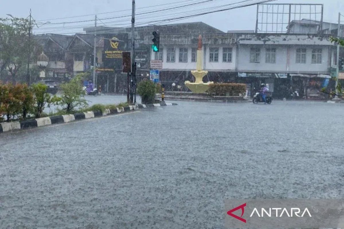 BMKG: Waspada potensi hujan dan cuaca panas di sejumlah daerah Indonesia