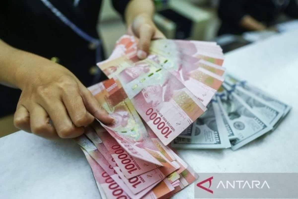 Rupiah pada Senin pagi melemah 0,02 persen jadi Rp16.605 per dolar AS