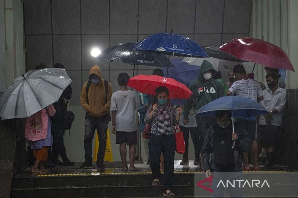 Potensi hujan ringan hingga lebat di kota besar hari ini