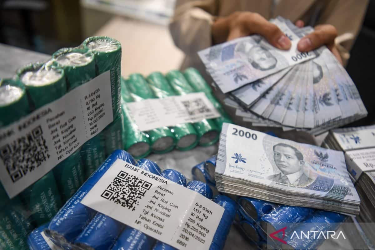 Rupiah pada Rabu pagi melemah 0,03 persen jadi Rp16.613 per dolar AS