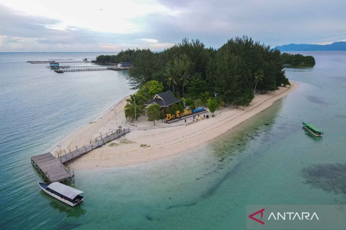 Dispar kenalkan wisata Sultra ke peserta-tamu STQH Nasional 2025