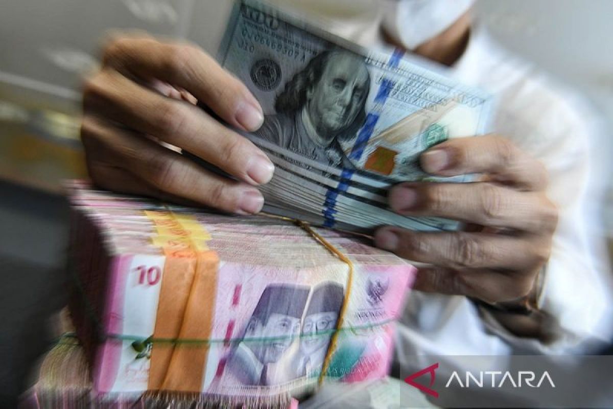 Rupiah pada Kamis pagi menguat 0,04 persen jadi Rp16.610 per dolar AS