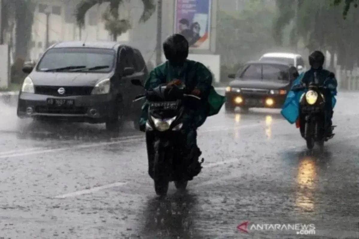 BMKG: Mayoritas wilayah RI berawan-hujan ringan pada Rabu